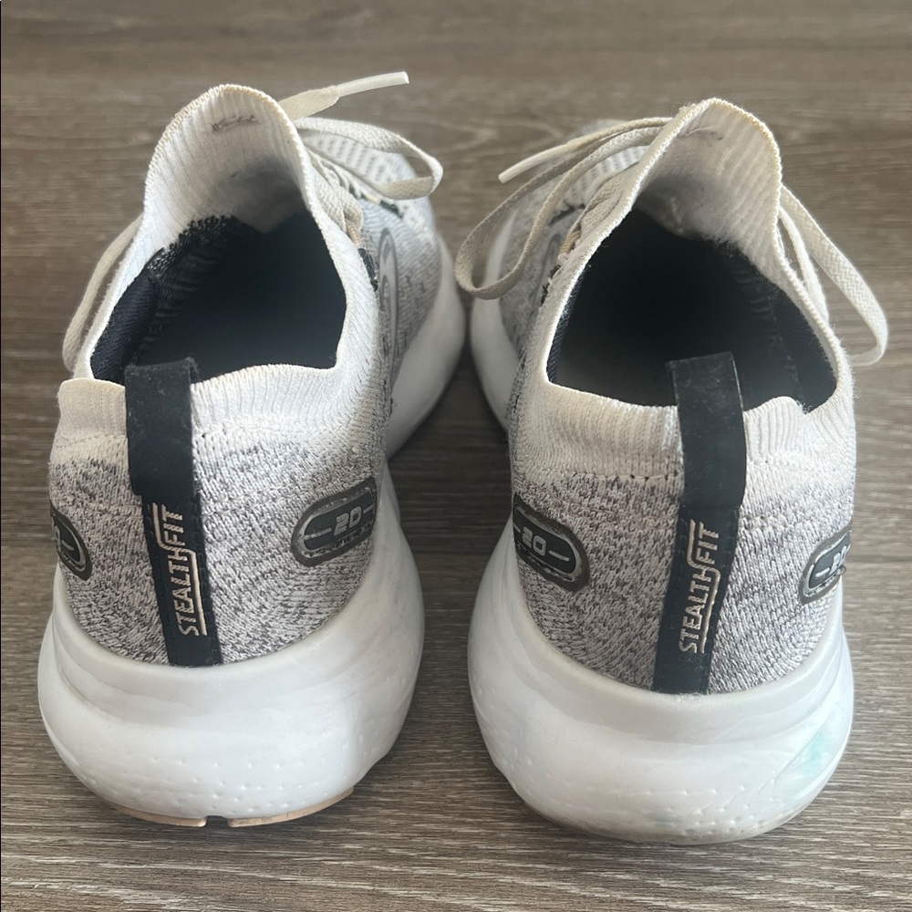 Brooks Glycerin Stealth Fit 20 Running Shoe - Picture 5 of 12